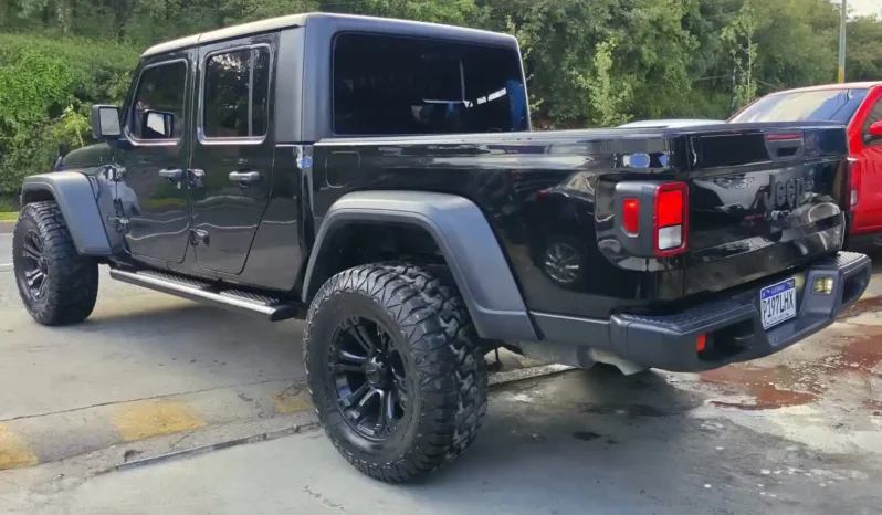 Jeep Gladiador Sport 4×4 full