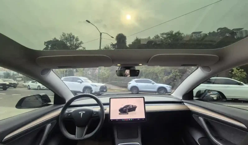 Tesla Model 3 full
