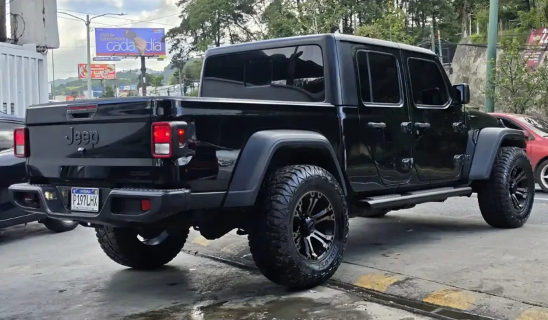 Jeep Gladiador Sport 4×4 full