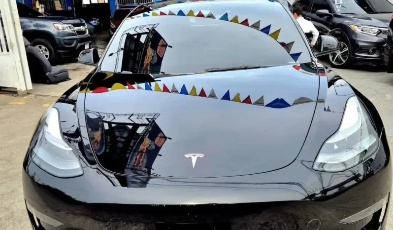 Tesla Model 3 full